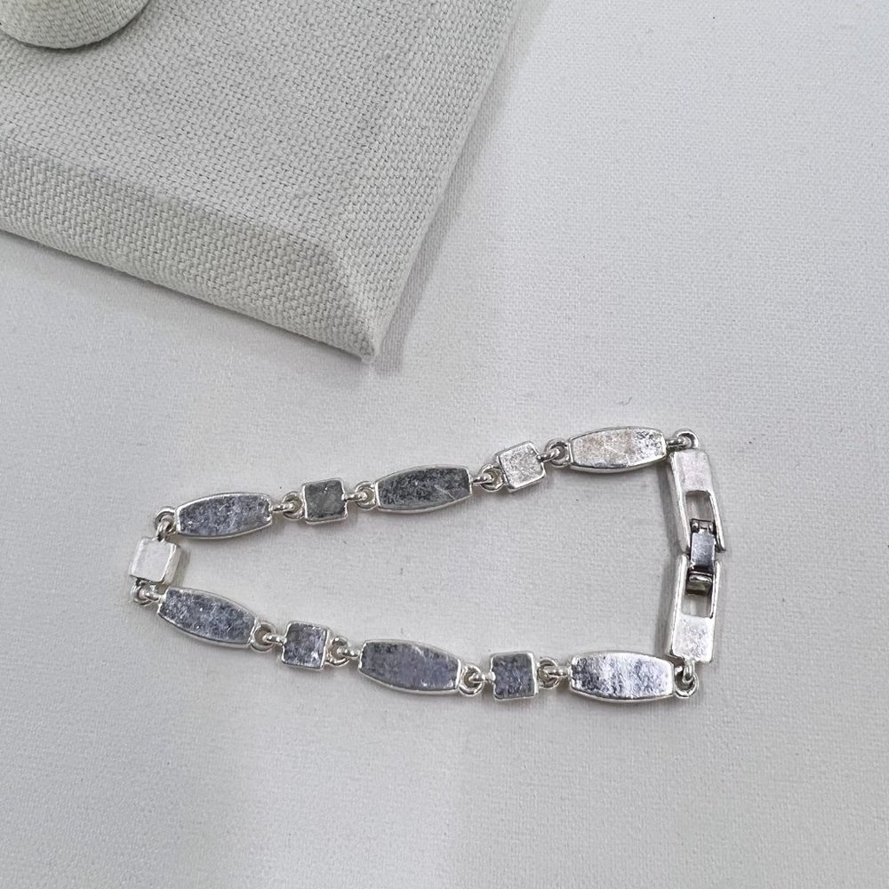 Light & Dark Green Enameled Shiny Silver Tone 7” Bracelet - Picture 4 of 6